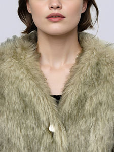 2025 nuevo diseño moderno de moda de talla grande esponjoso otoño cálido de moda Faux invierno señoras Negro Azul mujer abrigo chaqueta de piel para mujer - Product Image 3