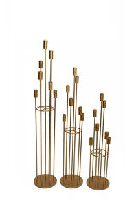 Candelabre à 7 branches en or luxueux, centre de table pour mariages et fêtes, accessoire décoratif de table en métal - Product Image 3