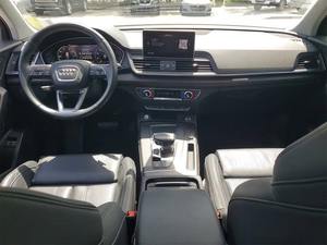 Usado cuidadosamente 2020 Audi Q5 45 Premium Plus - Product Image 3