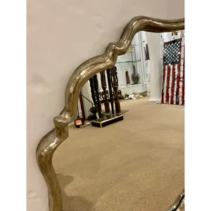 Espejo de Pared Plateado Valentia de Uttermost, Espejo Decorativo con Marco Ornamentado, Diseño Elegante para Decoración del Hogar, Superficie Reflectante - Product Image 3