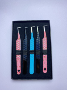 Ensemble de pinces à cils professionnelles légères réutilisables antidérapantes en forme de L, outils en acier inoxydable lisses et pointus pour les cils - Product Image 2