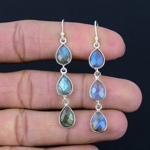 Boucles d'oreilles pendantes simples et tendance en labradorite, bijoux de créateur pour femme en argent sterling 925 massif, cadeau de mariage - Product Image 3