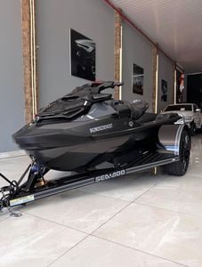 Ventes de sports nautiques pour 2025 : Jet Ski STX 160X en promotion et prêt à l'exportation. - Product Image 6