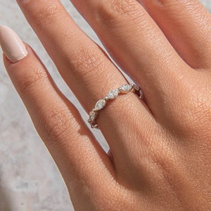 Haut de gamme Marquise Cut VVS2 E Color Lab Grown Diamond Bague de fiançailles IGI Certifié Personnalisé Or Argent Bijoux en gros - Product Image 6