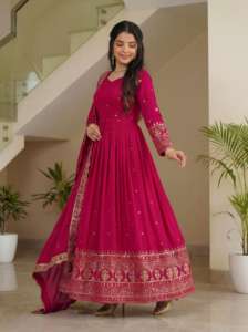 Nueva Colección de Vestidos Anarkali de Seda Vichitra con Bordado de Lentejuelas, Vestido Anarkali Moderno para Mujer - Product Image 4
