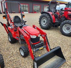 Nuevo Tractor Agrícola Massey Ferguson GC1723 Mini 4x4 con Bomba de Transmisión por Engranajes y Componentes Esenciales del Motor - Comprar Ahora - Product Image 1