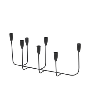 Bougeoir en métal d'inspiration antique de qualité supérieure avec des détails complexes, idéal pour créer des centres de table de mariage intemporels - Product Image 5