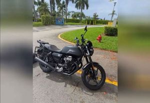 Motocicleta Cruiser M-o-t-o Guzzi V7 III STONE en Venta - Product Image 5