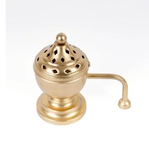 Brûleur d'encens au design exquis avec poignée en bois, tendance, finition dorée décorative, porte-encens unique - Product Image 2