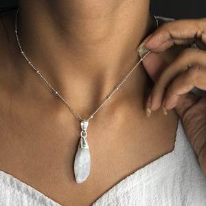 Collar con colgante de plata de ley 925 bohemio hecho a mano con piedra lunar en bruto, piedra preciosa rodio y chapado en oro, regalo para mujer - Product Image 2