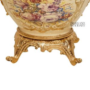 Maceta de Cerámica Beige de Lujo con Decoración de Latón Chapado en Oro - Product Image 6