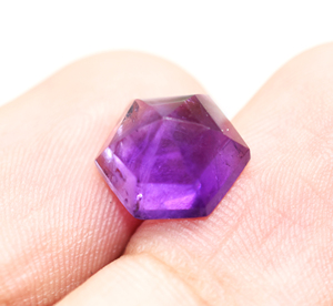 Hexagone d'améthyste pourpre naturelle à facettes tailles 12X10 MM Plus de tailles disponibles Pierres précieuses d'améthyste violette de vente chaude - Product Image 6