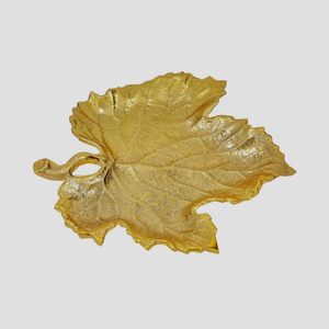 Assiettes de service en aluminium de haute qualité en forme de feuille, vaisselle élégante et écologique pour les événements à domicile, pour servir des amuse-gueules et des collations - Product Image 6