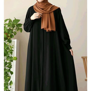 Robe Abaya élégante pour femmes, noire unie, avec hijab assorti, longueur entière, tenue modeste, col rond, manches élastiques, tissu polyester - Product Image 1