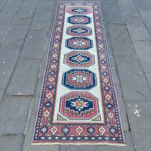 Alfombra Turca Vintage de 2.5x8.5 pies (77x259 cm), Alfombra Azul Camuflaje - Product Image 1