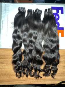 Extensiones de cabello Remy Temple alineadas con cutículas vírgenes sin procesar Paquetes de cabello ondulado natural Cabello humano suave sin enredos - Product Image 4