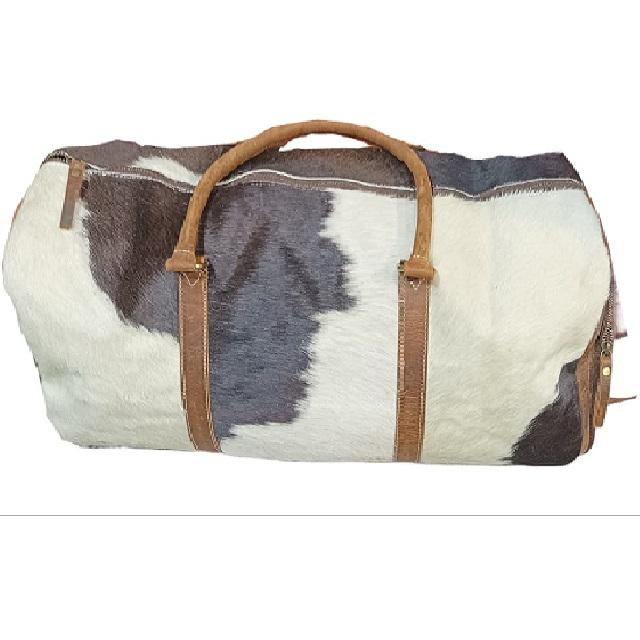 สีน้ำตาลเข้ม/ขาว