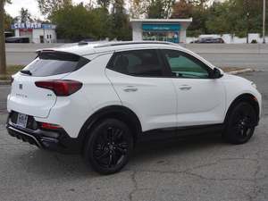 Buick Encore GX Sport Touring FWD 2024 Blanco, Usado, con Sistema de Navegación, Arranque Remoto, Asientos de Cuero, Automático, Rines de Aleación, Volante a la Izquierda - Product Image 3