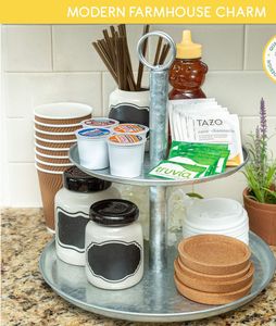 Plateau de présentation en métal galvanisé à deux niveaux pour cupcakes, desserts et fruits, parfait pour la décoration intérieure ou extérieure. - Product Image 4