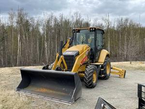 Chargeuse-pelleteuse CAT 420XE 2023, chargeuse forestière et tracteur, charge nominale de 15 tonnes, pompe hydraulique KYB, moteur et boîte de vitesses - Product Image 4