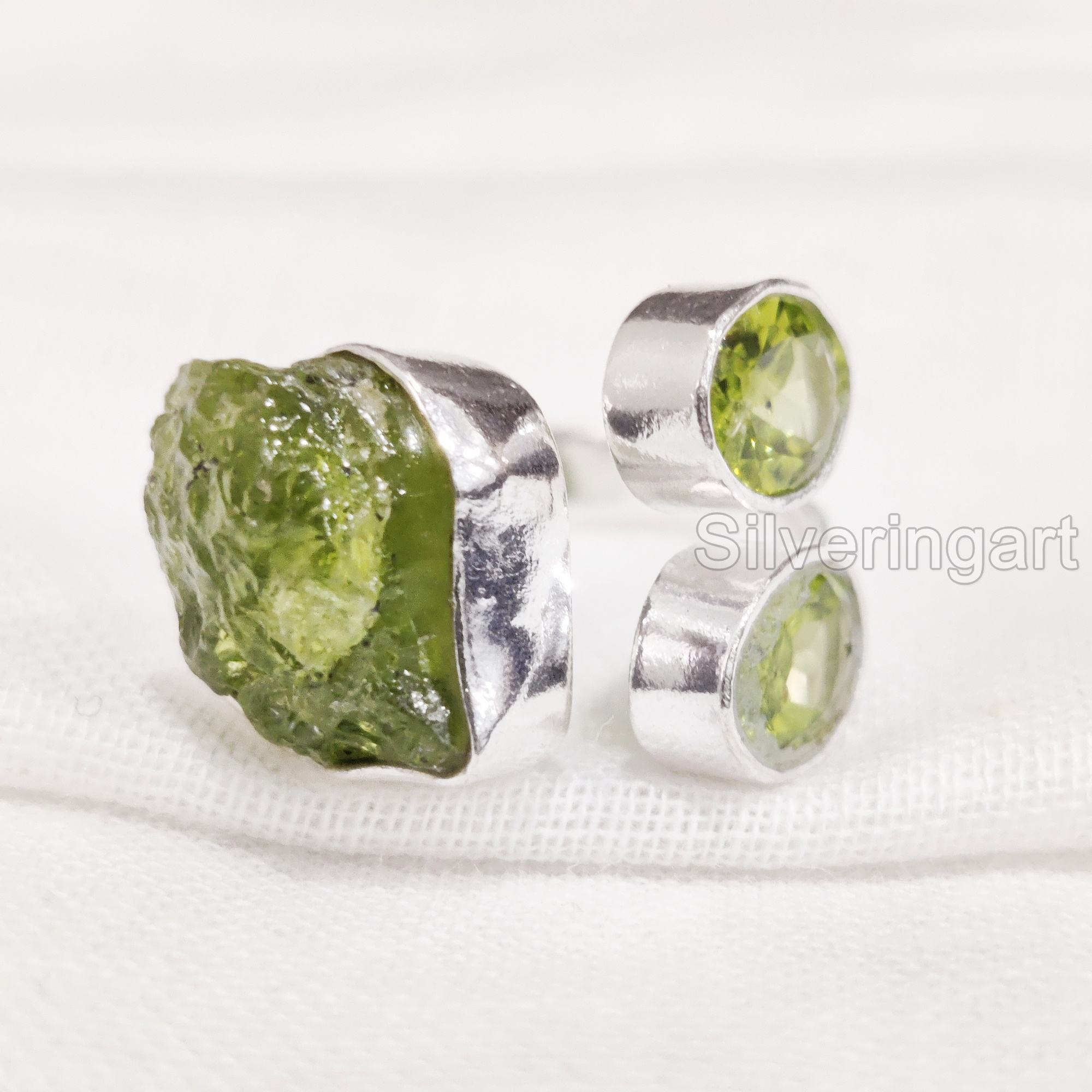 สีเขียว