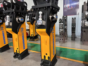 เครื่องตัดไฮดรอลิก Soosan แบบกล่อง70พร้อมระบบจาระบีอัตโนมัติและเบรกเกอร์อะคูเลเตอร์เหมาะสำหรับรถขุดขนาด16-21ตัน - Product Image 2