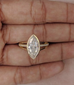 Bague de fiançailles en diamant de laboratoire taille marquise de 2,75 carats, bague de mariage sertie de diamants pour femmes, or jaune 14 carats - Product Image 4