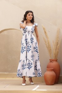 Robe mi-longue en camisole faite à la main de Jaipur pour femmes, imprimé floral bleu, bretelles, décoration en dentelle, pour les vacances d'été ou les tenues - Product Image 2