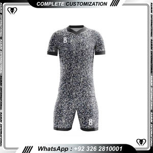 Vente en gros de maillots de football imprimés avec logo personnalisé ensemble d'uniformes de maillots d'équipe de football pour enfants et adultes en polyester sublimé - Product Image 2