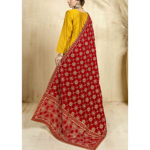 ผ้าคลุมไหล่กำมะหยี่ OEM สำหรับผู้หญิงผ้าห่อสบายสำหรับฤดูหนาวดีไซน์สุดฮ็อต - Product Image 2