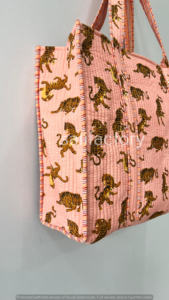 กระเป๋าผ้าควิลท์ผ้าฝ้ายพิมพ์ลายเสือสำหรับผู้หญิงเป็นมิตรกับสิ่งแวดล้อมทำด้วยมือสไตล์โบฮีเมียนแบบเปิดสำหรับซื้อของชำ - Product Image 5