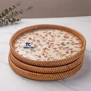 Venta al por mayor de platos decorativos de nácar con marco de ratán para restaurantes, centros turísticos y tiendas de regalos - Product Image 2