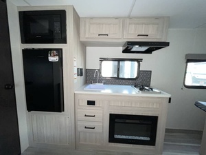 Nouveau 2025 Heartland P-i-o-n-e-e-r 17RB - Product Image 6