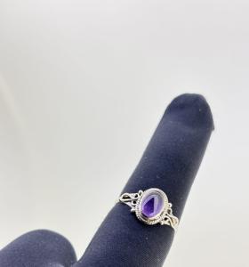 Anillos de Diseño Clásico de Plata de Ley 925 con Piedra Preciosa de Amatista Púrpura Natural con Aspecto Encantador en Engaste de Bisel Ovalado - Product Image 4