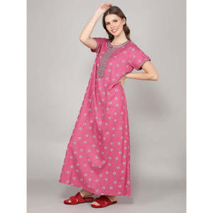 Chemise de nuit d'été alpine personnalisable brodée en tissu avec poche latérale et cordon de serrage pour mariées ODM - Product Image 5