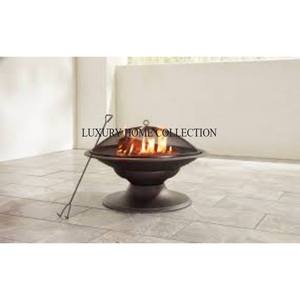 Fogata de metal estilo caldero clásico con cuerpo de hierro fundido y patas de trípode resistentes que proporcionan una auténtica sensación rústica al aire libre - Product Image 1