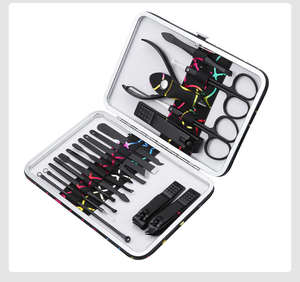 Ensemble de manucure en acier inoxydable noir personnalisé de 18 pièces coupe-ongles ciseaux oreille cuillère outils de pédicure ensemble de manucure pour nourrissons vente en gros - Product Image 4