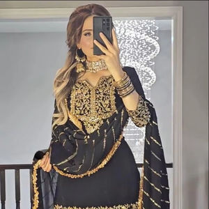 Nouveau Designer Collection Heavy Pure Chinon Séquence Travail Et Broderie Top Et Dhoti Salwar Avec Dupatta Au Prix De Gros - Product Image 1