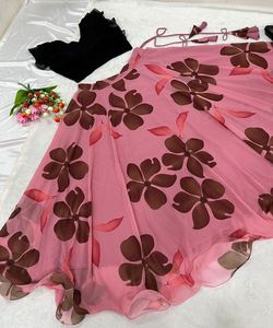 Conjunto floral Lehenga Choli: femenino y romántico para ocasiones especiales Estampado geométrico Lehenga Choli para cada Budfor - Product Image 2