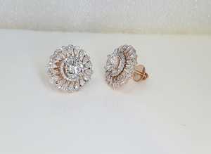 ต่างหูชุบทอง14K สุดหรูของผู้หญิงออกแบบลายดอกไม้ใสประดับเพชรทรงกลมสวยงาม - Product Image 5