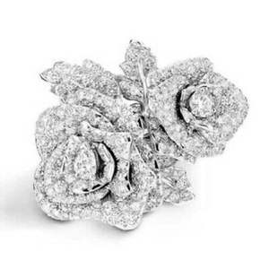 Anillo de boda de estilo religioso con ajuste de canal de plata de ley con flor de diamante, moissanita para regalos de fiesta de aniversario exportados - Product Image 4