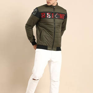 Veste bouffante de style fermeture éclair et poche latérale de couleur unie disponible veste bouffante d'impression d'usure de rue multicolore différente - Product Image 4