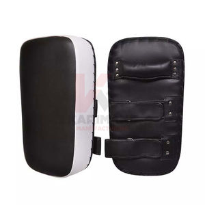 Protège-poignets en cuir courbé respirant personnalisés, applicables en extérieur, pour le Muay Thai, les boucliers de frappe pour MMA, le kickboxing, les arts martiaux - Product Image 6