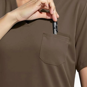 Uniforme de Enfermera de Diseño Personalizado para Mujer, Color Marrón, Corte Ajustado, Tela Elástica, Uniforme de Enfermera para Uso Hospitalario - Product Image 3