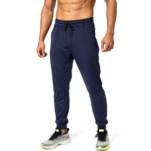 Pantalones de chándal atléticos para hombre con bordado de logotipo de marca personalizado y personalización de etiquetas para gimnasio y uso deportivo - Product Image 2
