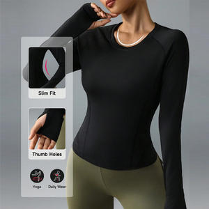 Chemise de compression d'entraînement pour femme à manches longues avec coutures ergonomiques et coupe non restrictive - Product Image 3