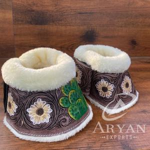 Venta al por mayor de lujo hecho a mano cuero genuino diseño Floral caballo inglés pequeño bota envoltura cuero de vaca accesorios suaves - Product Image 1