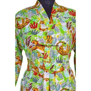 Veste kimono en coton indien fait main Kantha pour femmes, imprimé floral, vêtements de nuit d'été, robe longue style bohème - Product Image 3