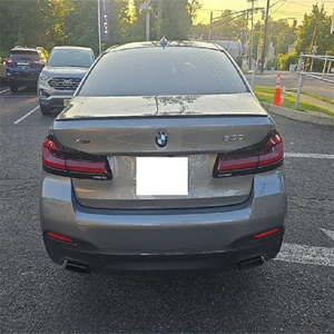 BMW Série 5 530i xDrive AWD Turbo d'occasion 2023 avec faible kilométrage, prix abordable, intérieur clair - Product Image 3