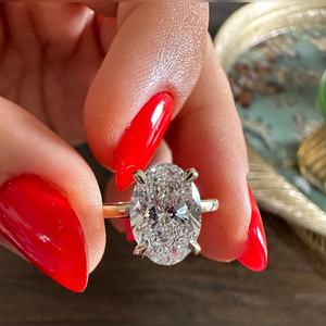 Anillo de Compromiso y Boda de Lujo de Oro Sólido de 18K con Diamante Ovalado de Laboratorio de 2 CT, Certificado IGI VVS2/VVS1, Compra al por Mayor de Fábrica - Product Image 1